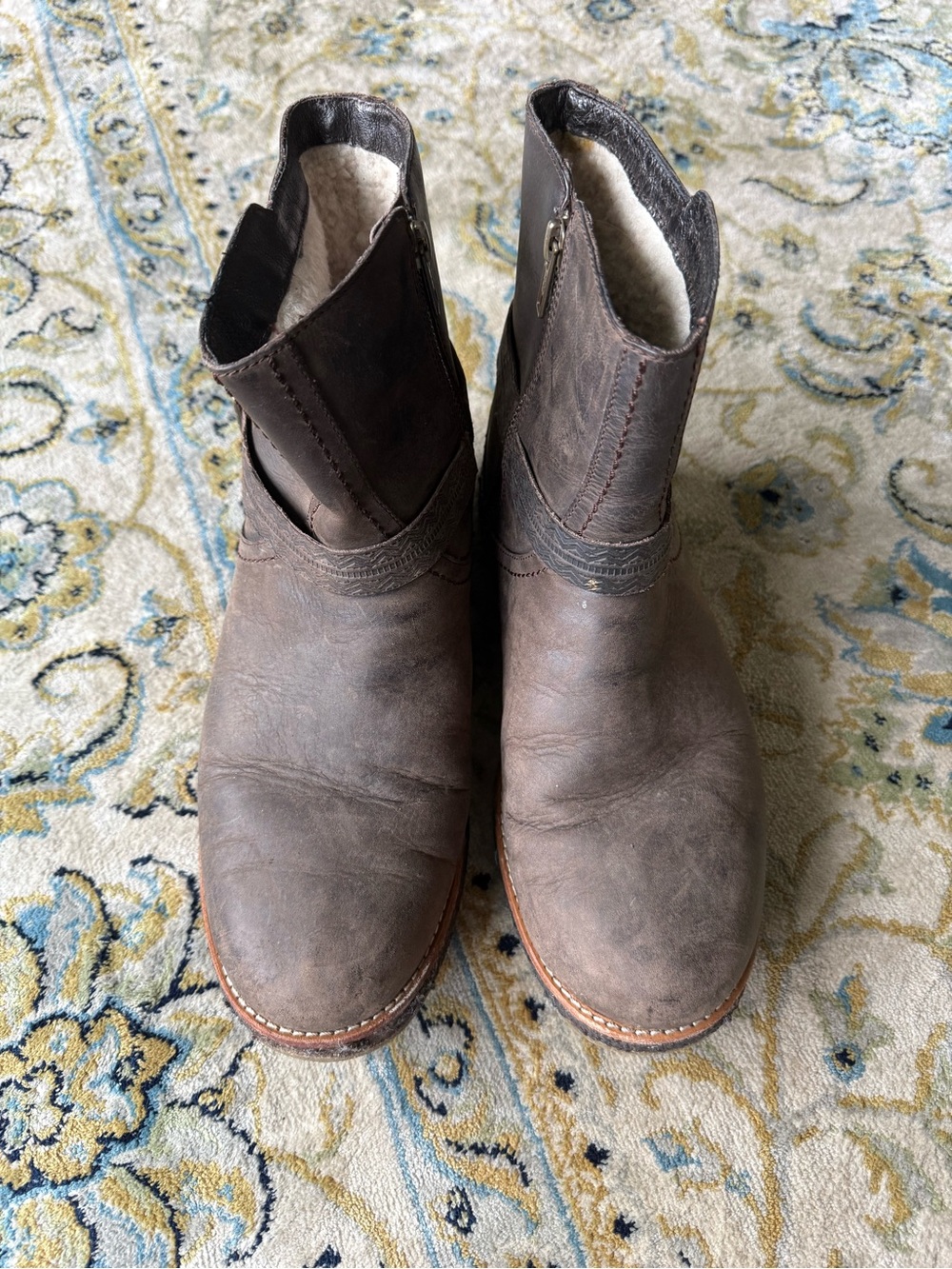 UGG Women’s Brown Leather Shearling-Lined Pull-On Boots